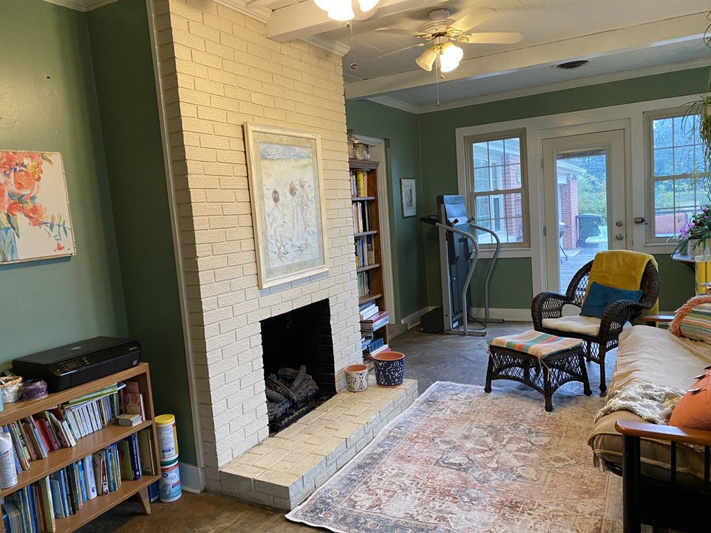 Gas fireplace with remote start in sun room